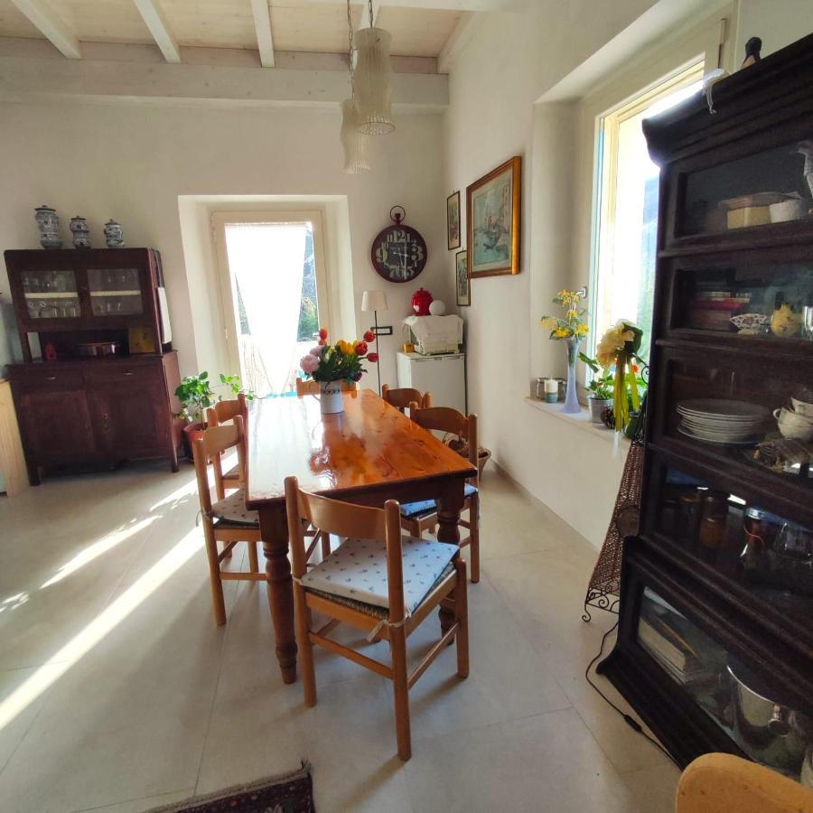Cantoquinto Bed And Breakfast Фивиццано Экстерьер фото